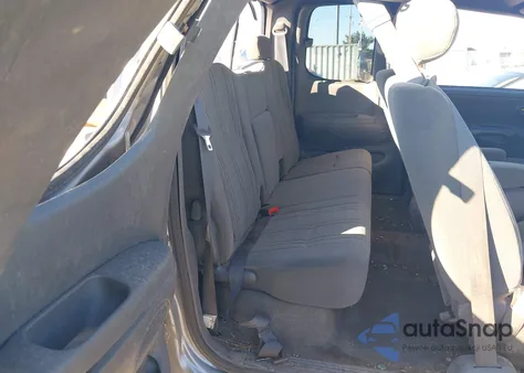 2004 Toyota Tundra Sr5 V8 from USA, damaged, VIN 5TBBT44154S441564